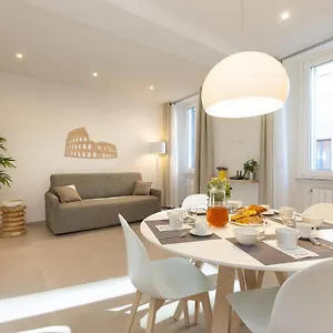  Apartment Colosseum Holidays - San Giovanni In Laterano